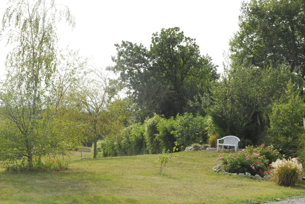 Ferienwohnung Au Pajot Ambax Extérieur photo